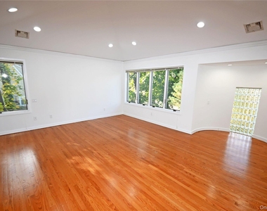 24 Warwick Road - Photo Thumbnail 16