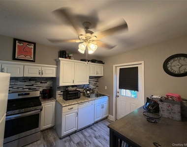 750 Broadway - Photo Thumbnail 2