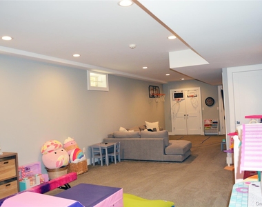 78 Orchard Avenue - Photo Thumbnail 24
