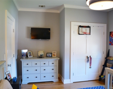 78 Orchard Avenue - Photo Thumbnail 12