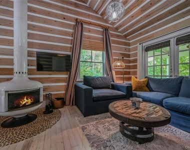 400 Town Creek Lane - Photo Thumbnail 9