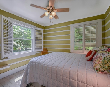 400 Town Creek Lane - Photo Thumbnail 13