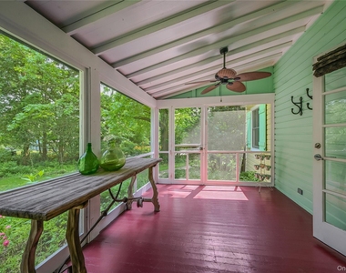 400 Town Creek Lane - Photo Thumbnail 16