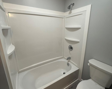 1661 Little Britain Road - Photo Thumbnail 16