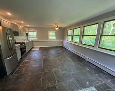 1661 Little Britain Road - Photo Thumbnail 7