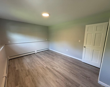 1661 Little Britain Road - Photo Thumbnail 20