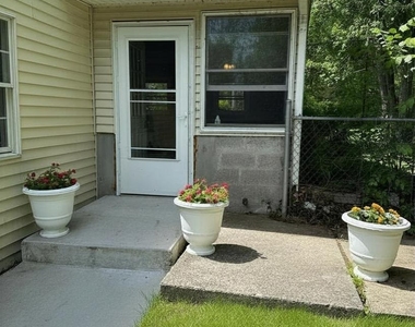 1661 Little Britain Road - Photo Thumbnail 3