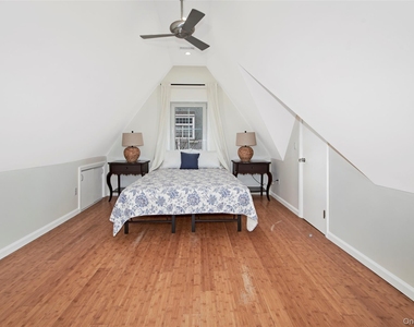 319 Oakland Beach Avenue - Photo Thumbnail 15