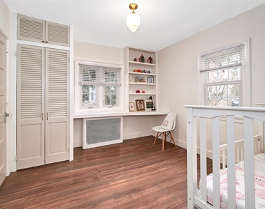 319 Oakland Beach Avenue - Photo Thumbnail 13