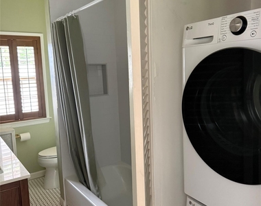 319 Oakland Beach Avenue - Photo Thumbnail 29
