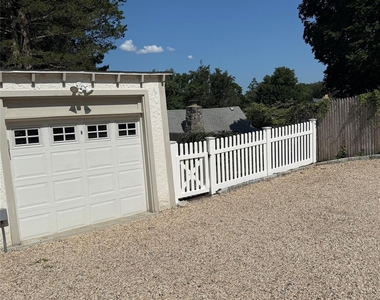319 Oakland Beach Avenue - Photo Thumbnail 24