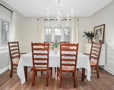 319 Oakland Beach Avenue - Photo Thumbnail 10