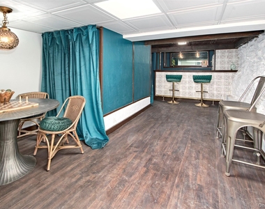 319 Oakland Beach Avenue - Photo Thumbnail 20