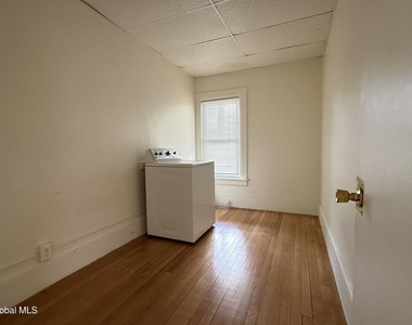 60-62 Lawrence Street - Photo Thumbnail 9