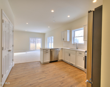 59 Nantucket Street - Photo Thumbnail 4