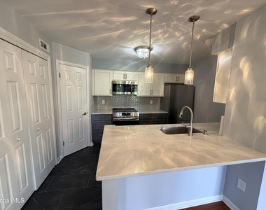 413 Diamond Rock Circle - Photo Thumbnail 5