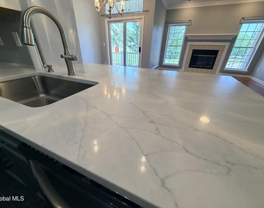 413 Diamond Rock Circle - Photo Thumbnail 14