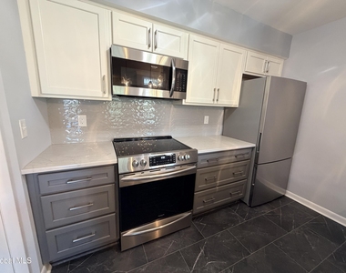 413 Diamond Rock Circle - Photo Thumbnail 6
