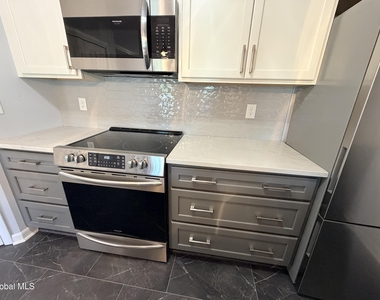 413 Diamond Rock Circle - Photo Thumbnail 10