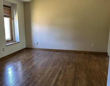 2810 Consaul Road - Photo Thumbnail 11