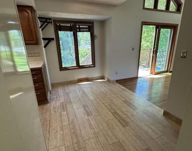 2810 Consaul Road - Photo Thumbnail 9