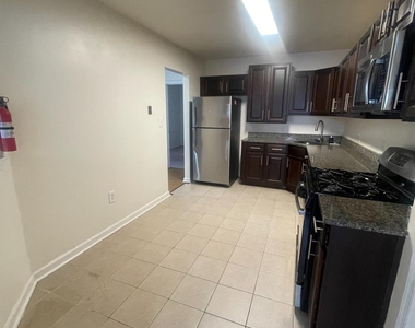 1503 Plymouth Road - Photo Thumbnail 5