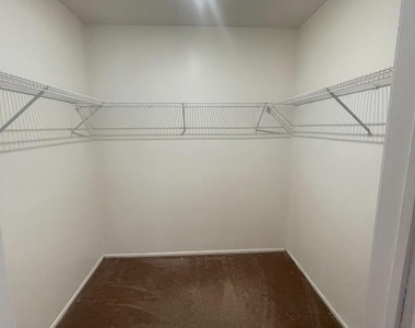 1503 Plymouth Road - Photo Thumbnail 11