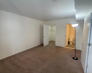 1503 Plymouth Road - Photo Thumbnail 10