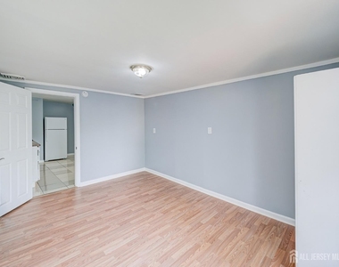 314 Seaman Street - Photo Thumbnail 17