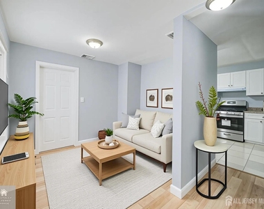314 Seaman Street - Photo Thumbnail 5