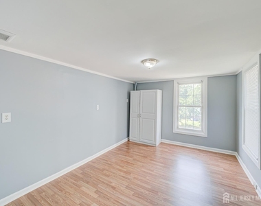 314 Seaman Street - Photo Thumbnail 11