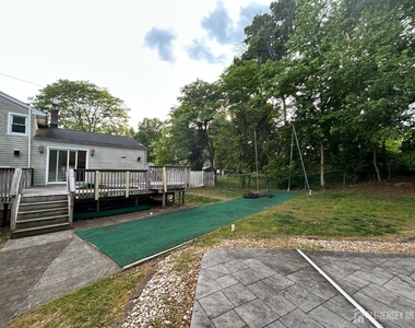 8 Julie Drive - Photo Thumbnail 27