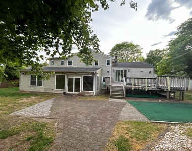 8 Julie Drive - Photo Thumbnail 28