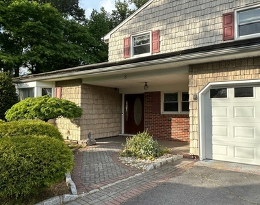 8 Julie Drive - Photo Thumbnail 1
