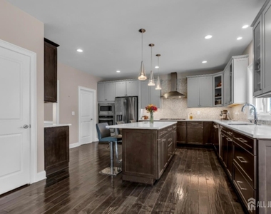 9 Jaimeson Way - Photo Thumbnail 8