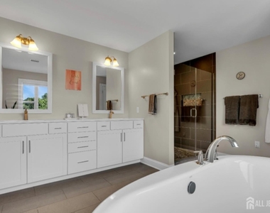9 Jaimeson Way - Photo Thumbnail 19