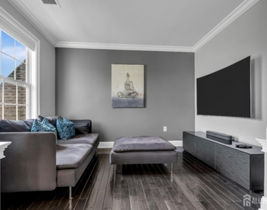 9 Jaimeson Way - Photo Thumbnail 18