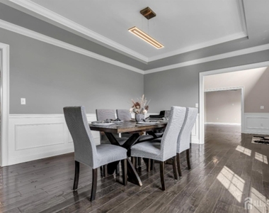 9 Jaimeson Way - Photo Thumbnail 6