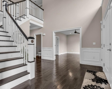 9 Jaimeson Way - Photo Thumbnail 2