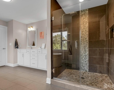 9 Jaimeson Way - Photo Thumbnail 20