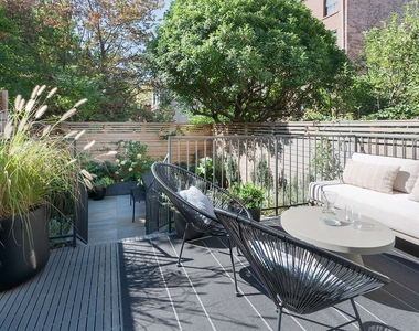 202 Bergen Street - Photo Thumbnail 3