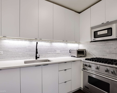 200 E 94th Street - Photo Thumbnail 4