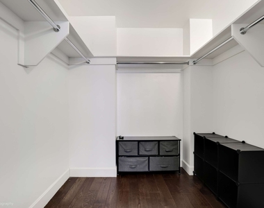200 E 94th Street - Photo Thumbnail 9