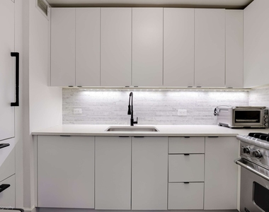200 E 94th Street - Photo Thumbnail 5