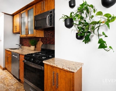 1623 3rd Avenue - Photo Thumbnail 2