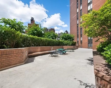 1623 3rd Avenue - Photo Thumbnail 9