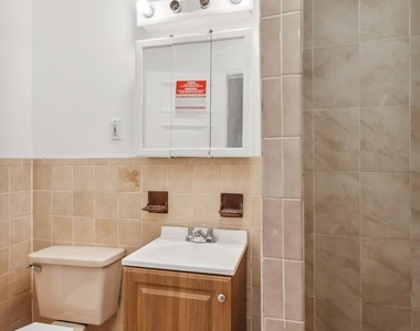 373 Park Place - Photo Thumbnail 4