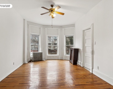 373 Park Place - Photo Thumbnail 2