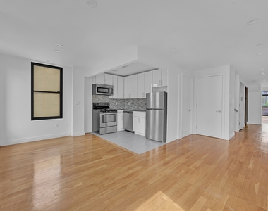 419 E 117th Street - Photo Thumbnail 2