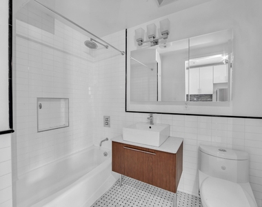 419 E 117th Street - Photo Thumbnail 8